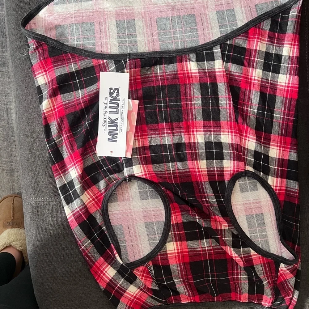 Muk Luks cozy plaid